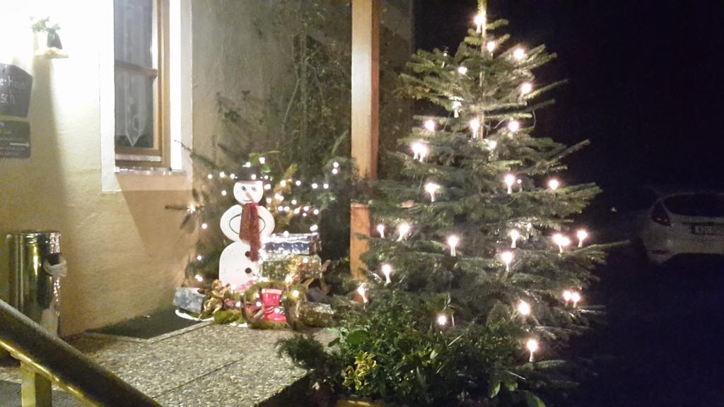 Gaeste-Haus Roesch Wiesent Eksteriør bilde